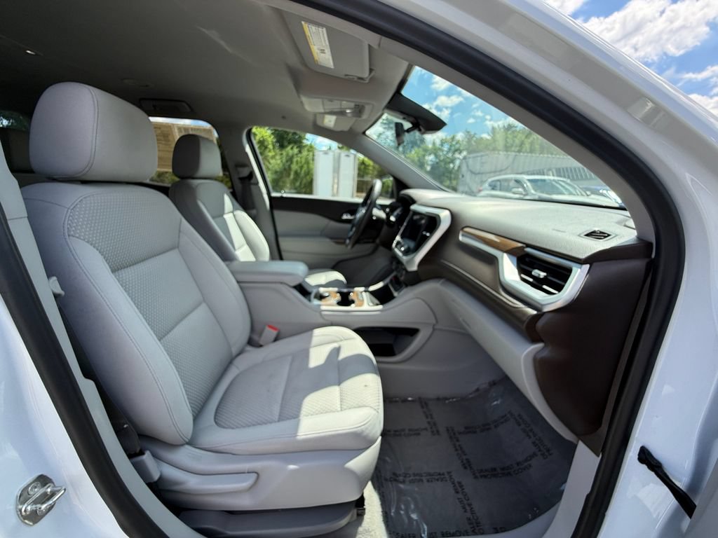 Used 2022 GMC Acadia SLE FWD image 27