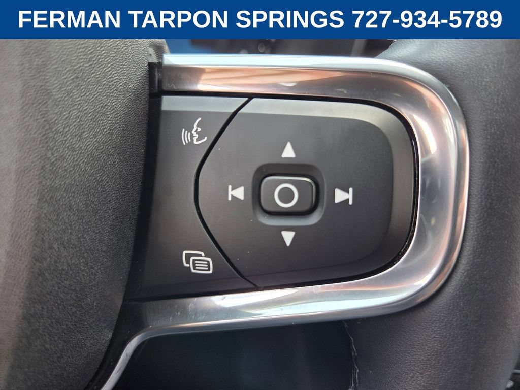 Certified 2026 Volvo XC40 B5 Plus AWD/4WD image 31