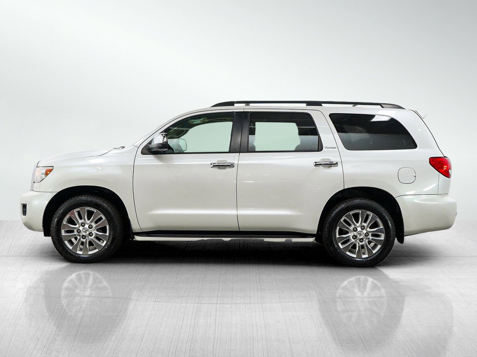 Used 2012 Toyota Sequoia Platinum AWD/4WD image 2