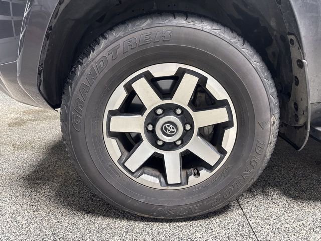 Used 2021 Toyota 4Runner TRD Off-Road Premium w/ Moonroof Package AWD/4WD image 3