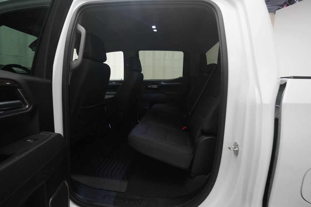 Used 2024 Chevrolet Silverado 1500 LT AWD/4WD image 10