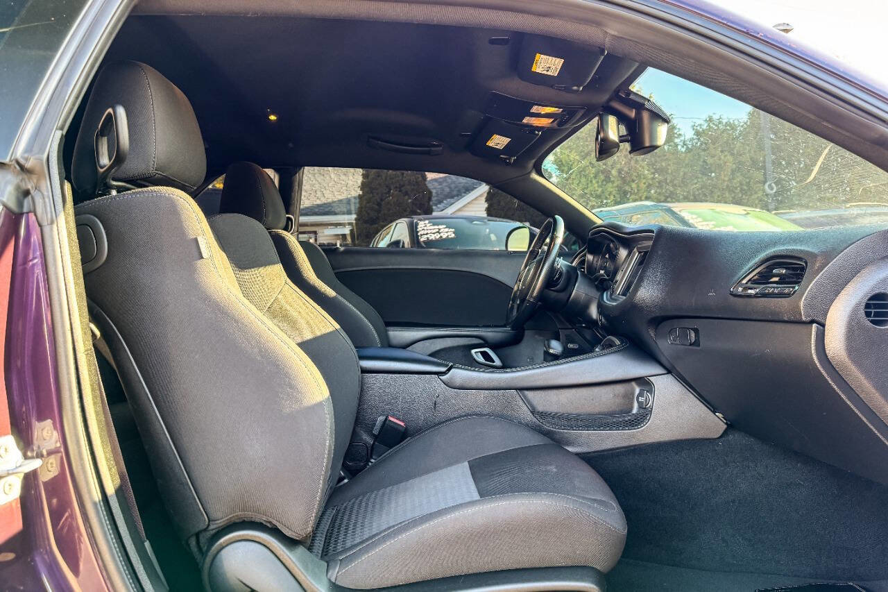 Used 2022 Dodge Challenger R/T Scat Pack w/ Shaker Package image 7