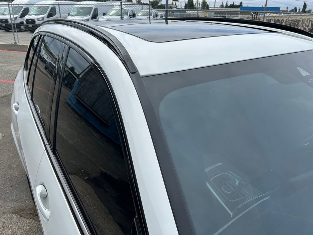 Used 2022 BMW X5 M50i w/ Premium Package image 28