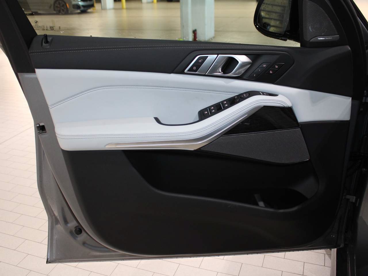 Used 2026 BMW X5 sDrive40i RWD image 10