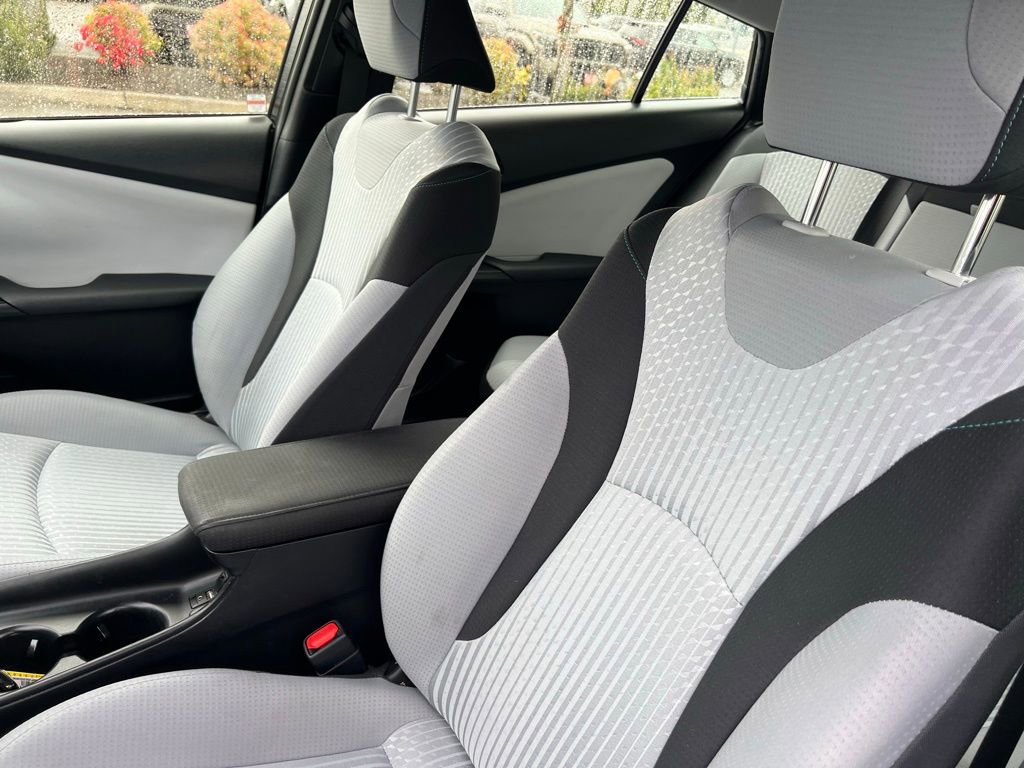 Used 2016 Toyota Prius Two image 14