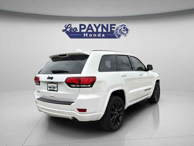 Used 2018 Jeep Grand Cherokee Altitude AWD/4WD image 9