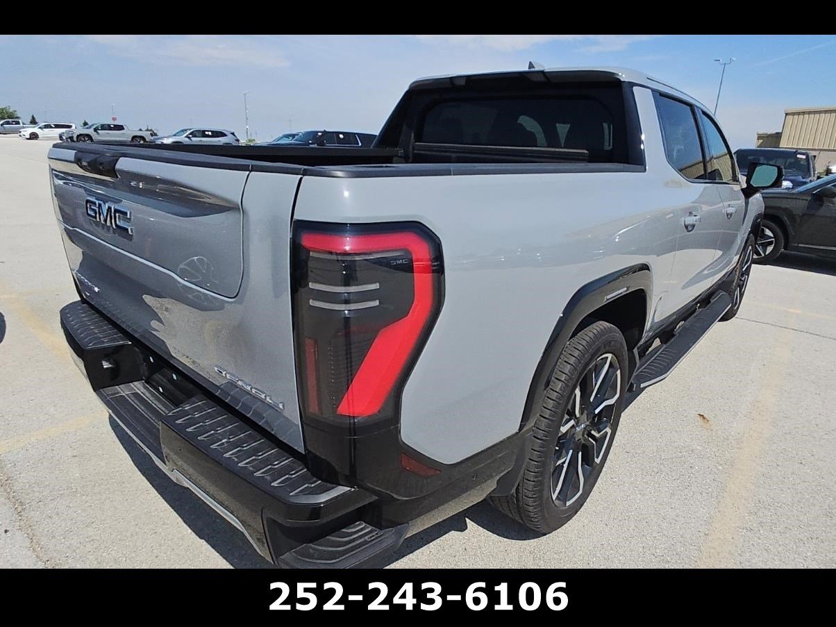 Used 2025 GMC Sierra EV Denali AWD/4WD image 3