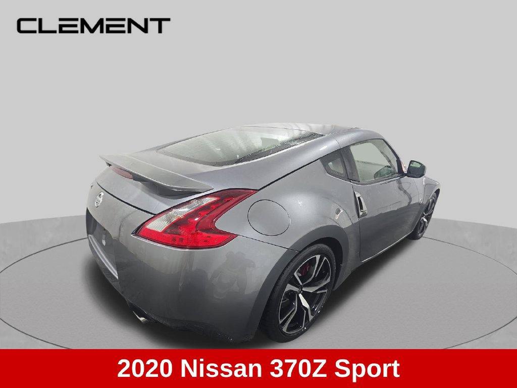 Used 2020 Nissan 370Z Touring Sport RWD image 8