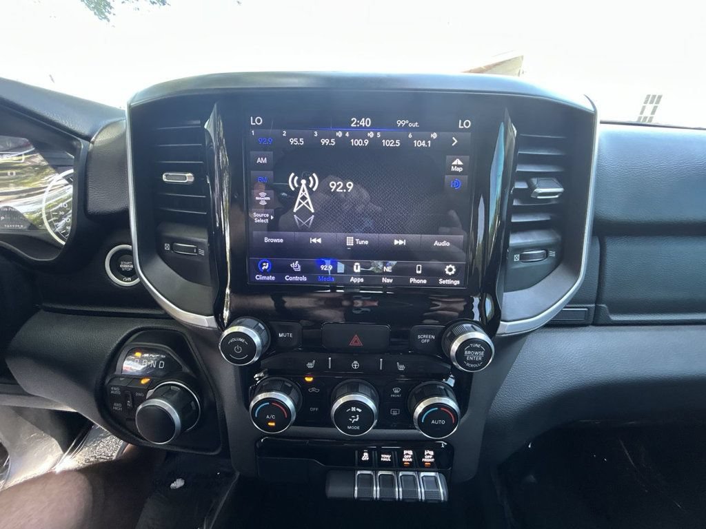 Used 2020 RAM 1500 Big Horn AWD/4WD image 17