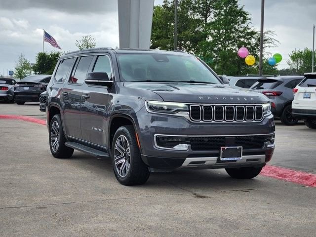 Used 2024 Jeep Wagoneer Series II w/ Flexible Seating Group RWD image 3