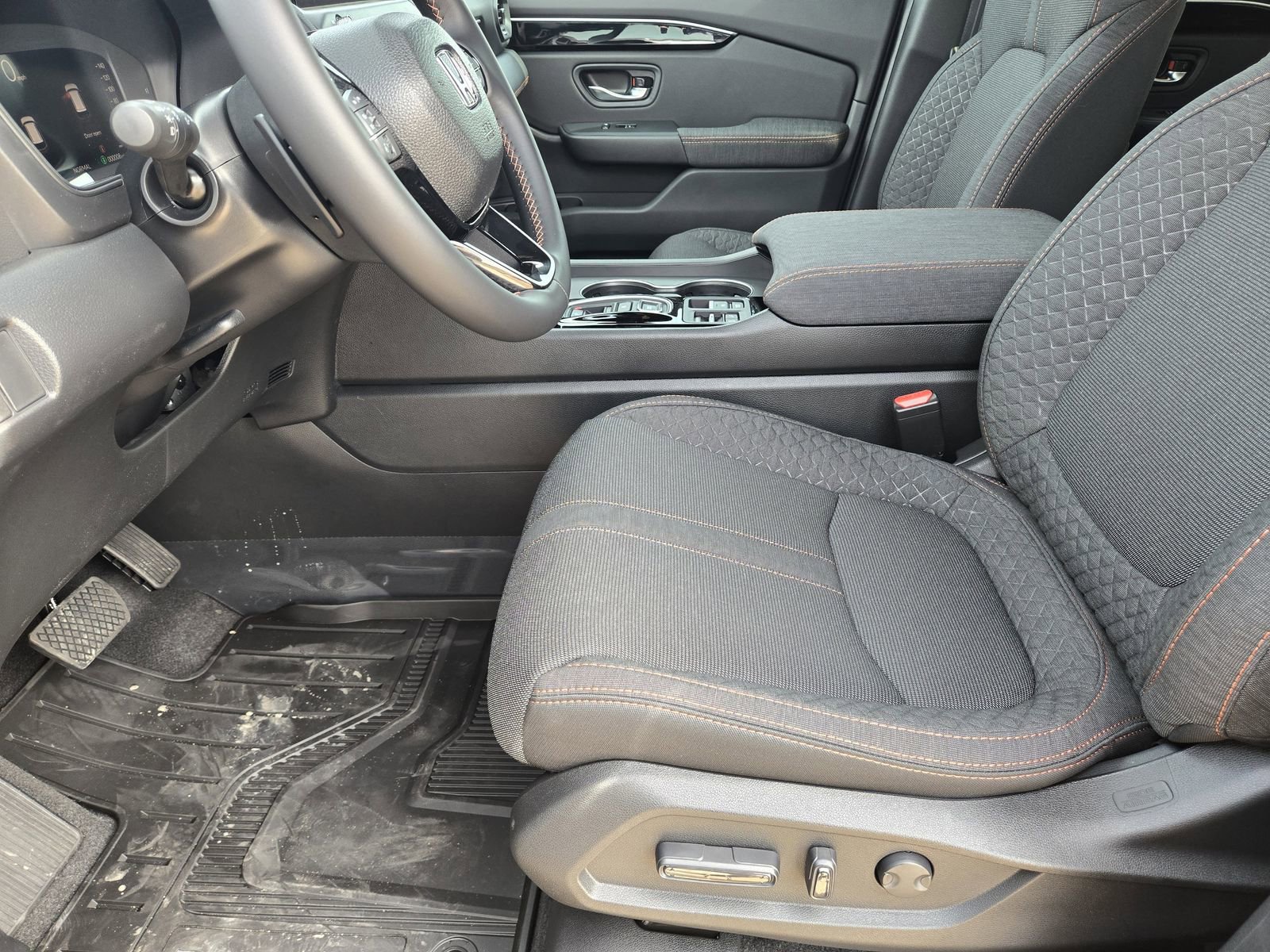 New 2026 Honda Pilot Sport image 12