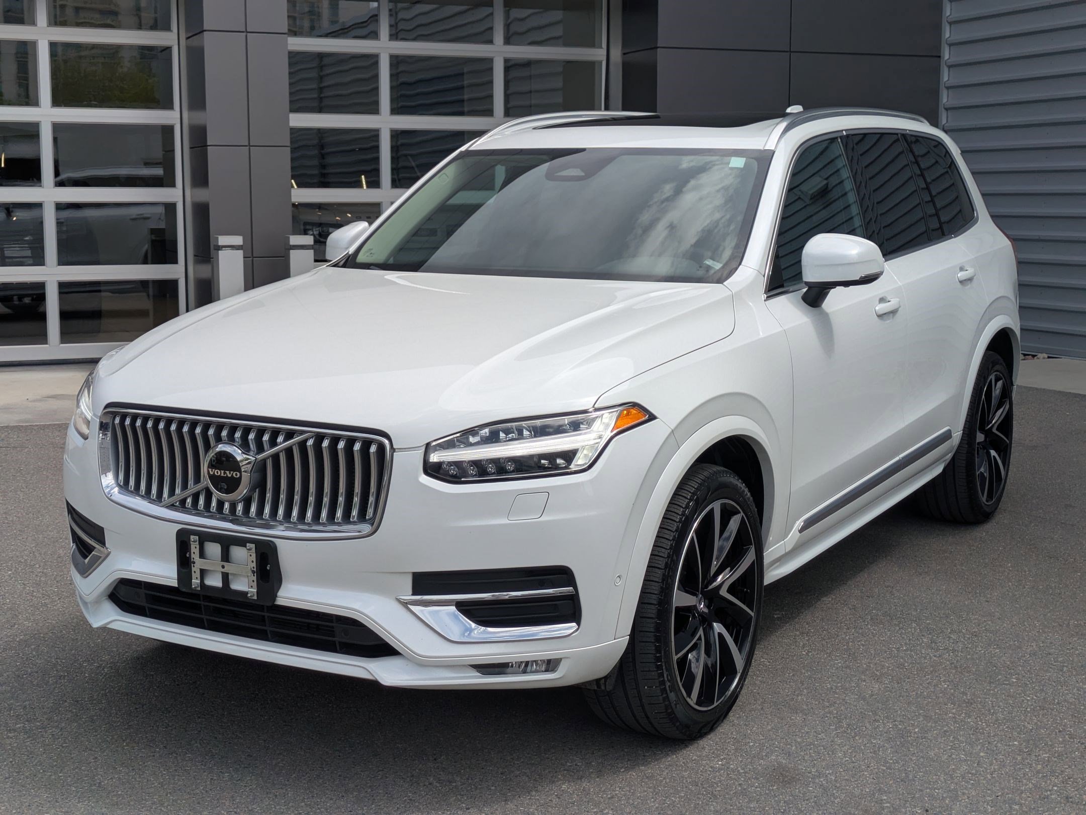 Used 2023 Volvo XC90 B6 Plus w/ Protection Package Premier AWD/4WD image 8