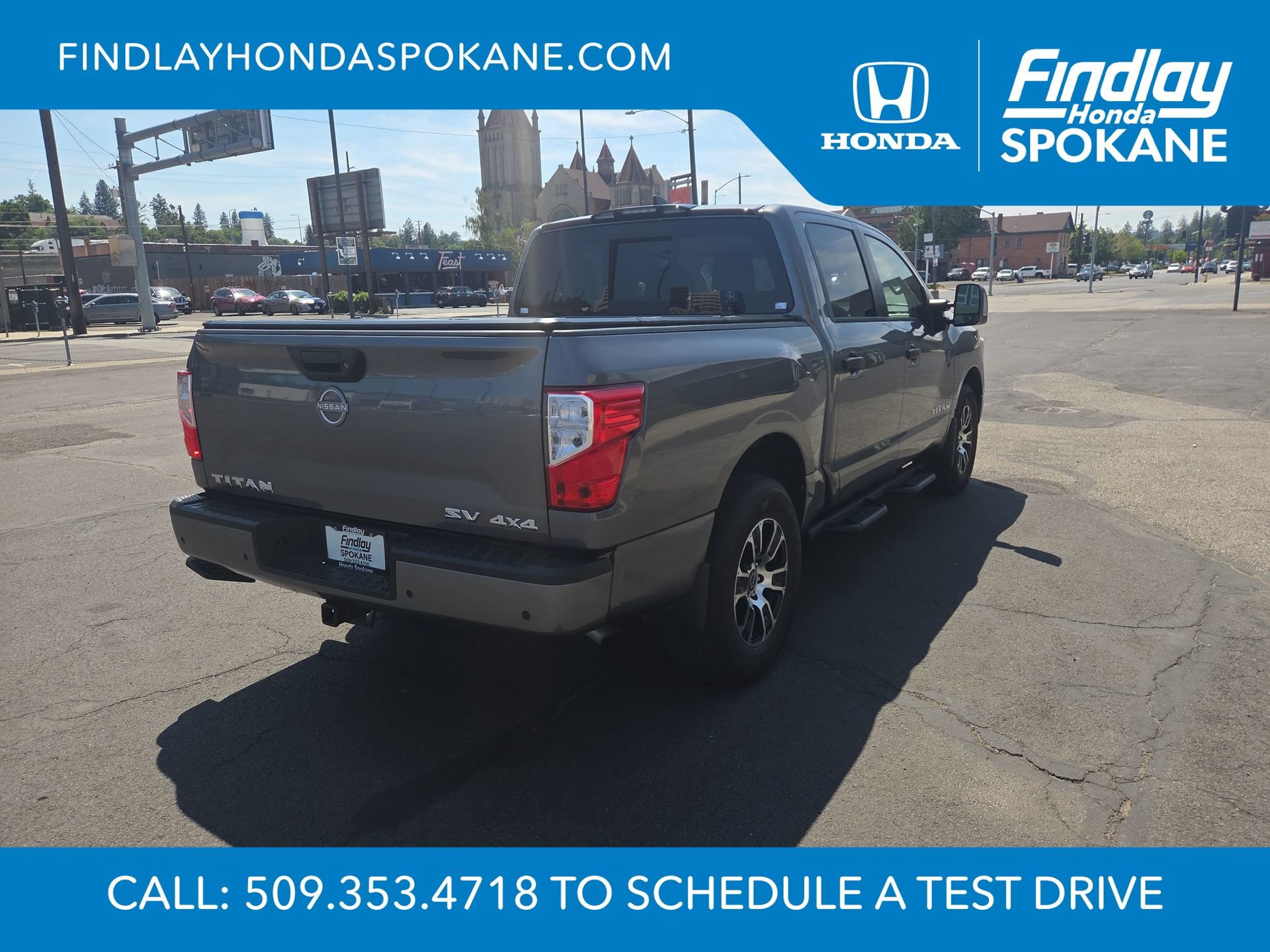 Used 2024 Nissan Titan SV w/ SV Convenience Package AWD/4WD image 5