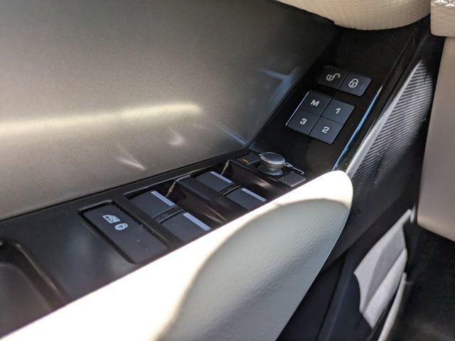 Used 2020 Land Rover Range Rover Velar S image 29