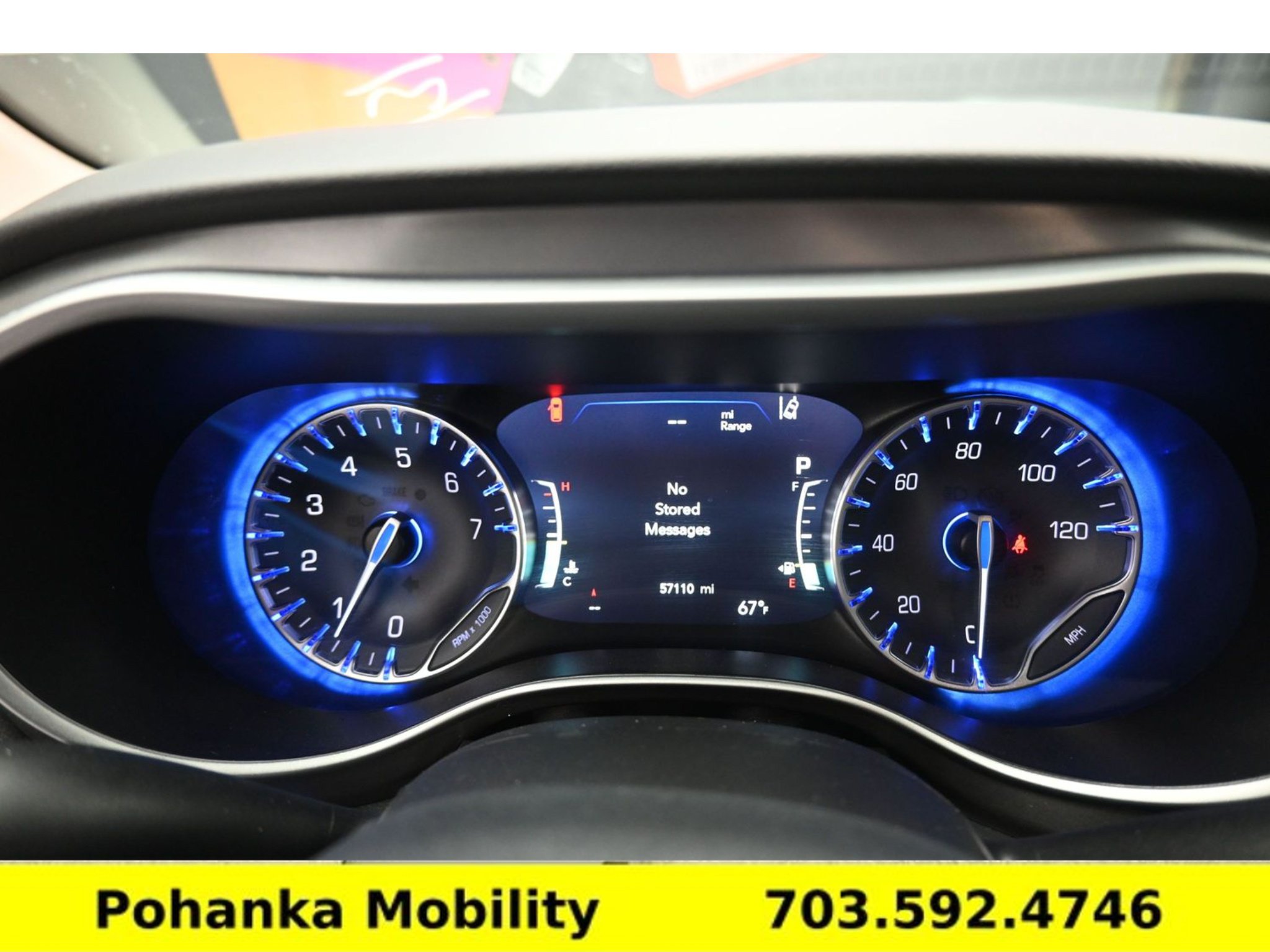 Used 2024 Chrysler Pacifica Touring-L FWD image 15