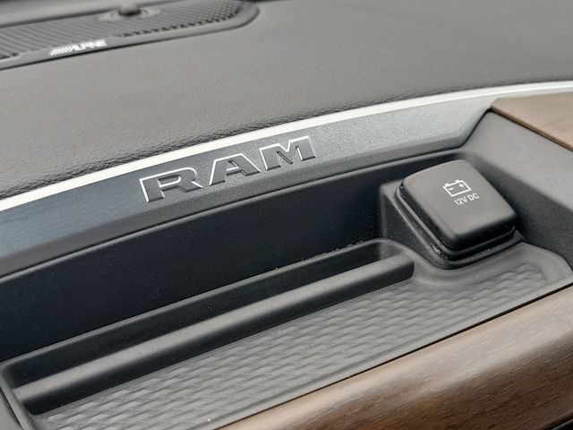 Used 2024 RAM 2500 Laramie w/ Safety Group AWD/4WD image 17
