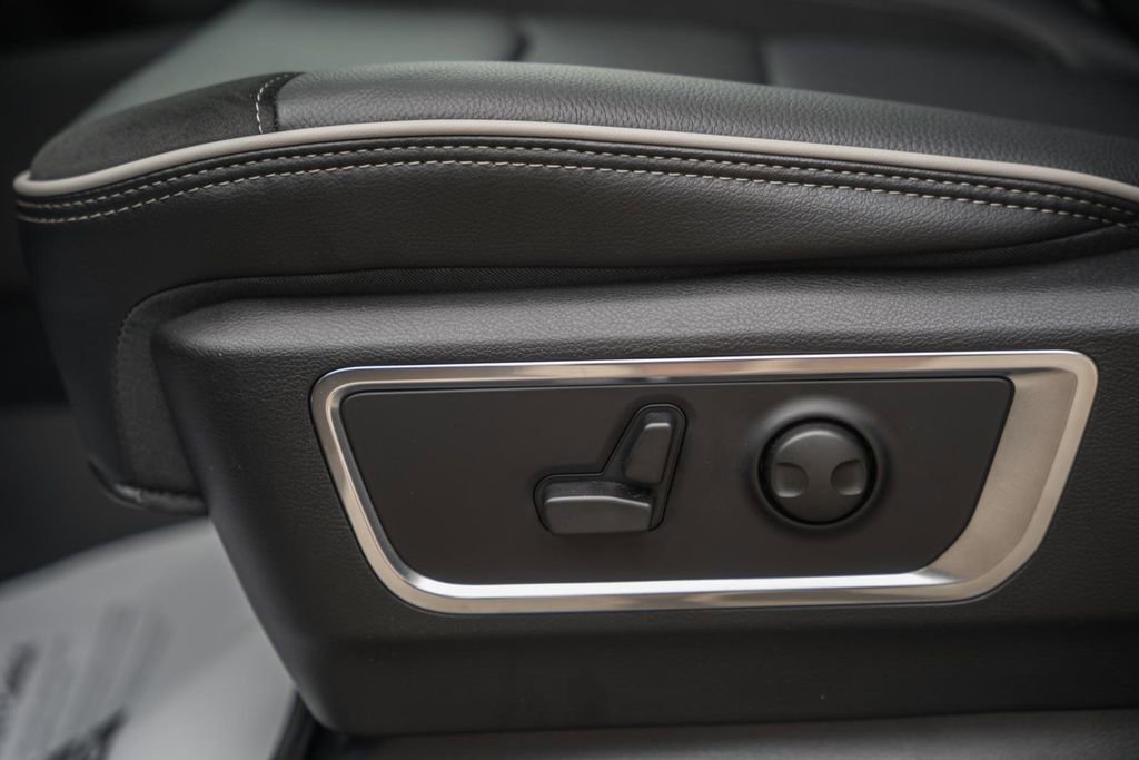 New 2026 RAM 1500 Laramie AWD/4WD image 42