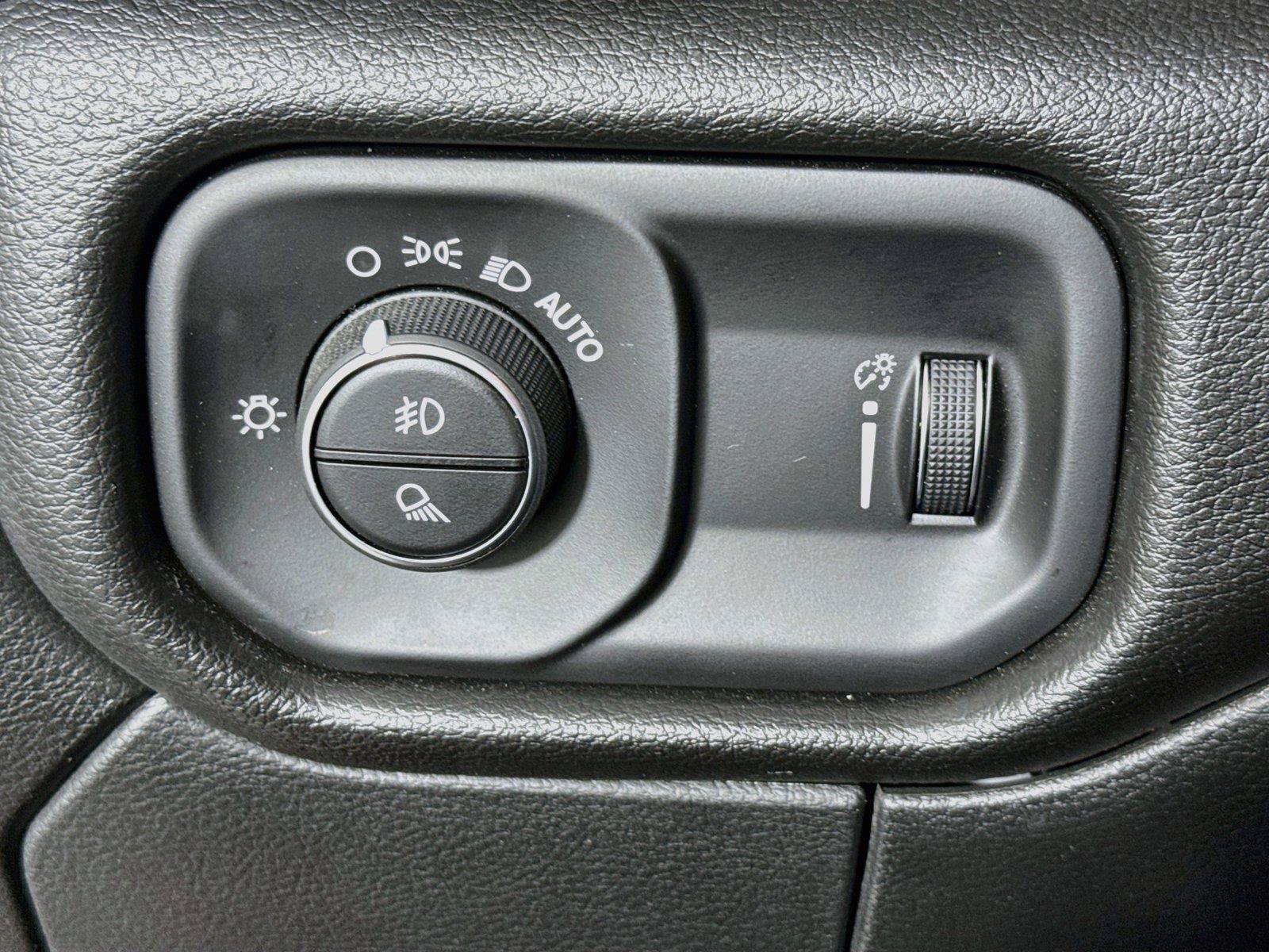 Used 2026 RAM 2500 Tradesman AWD/4WD image 16