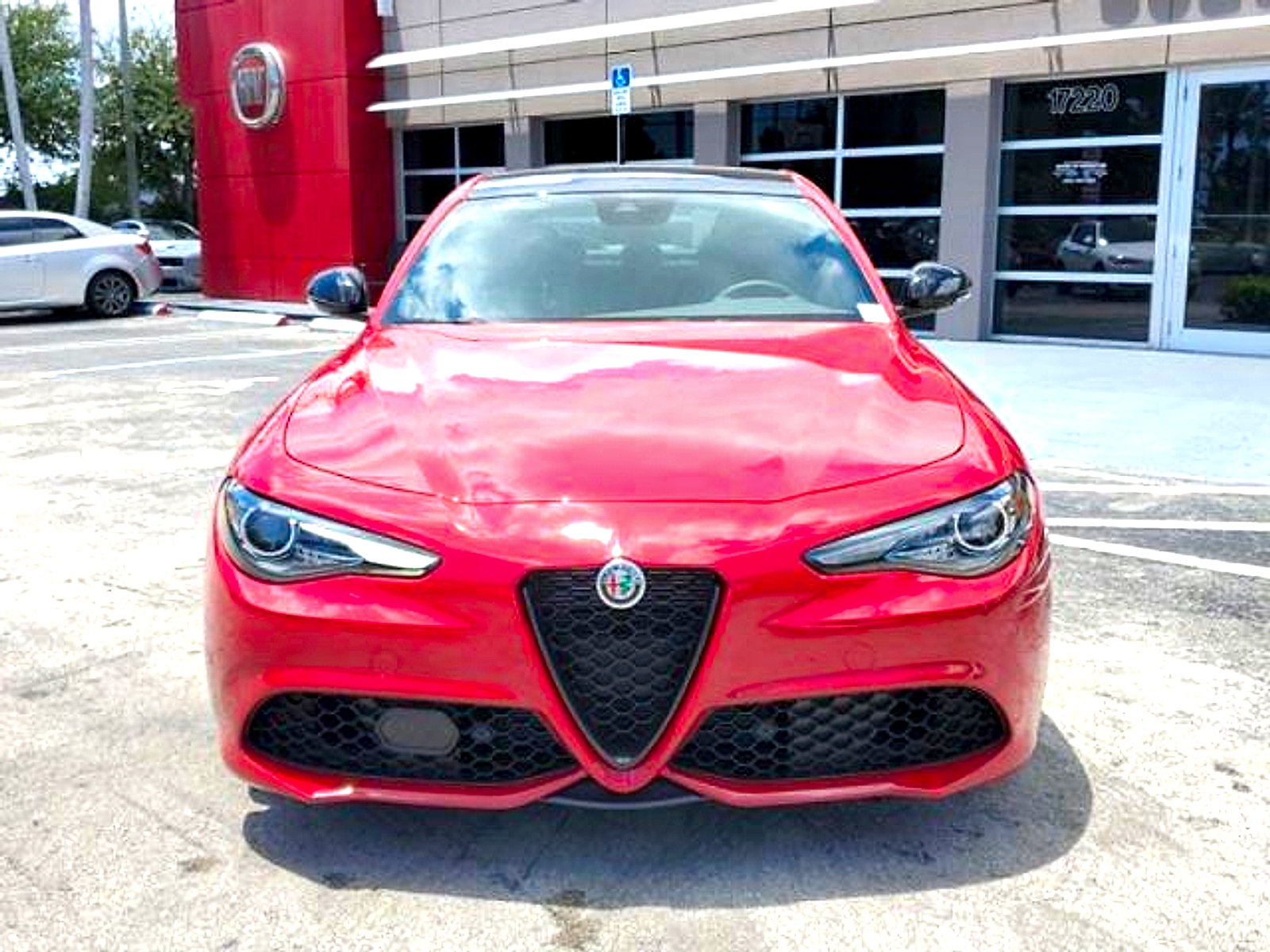 New 2023 Alfa Romeo Giulia Veloce RWD image 2