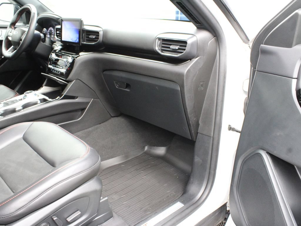 Used 2023 Ford Explorer ST-Line AWD/4WD image 35
