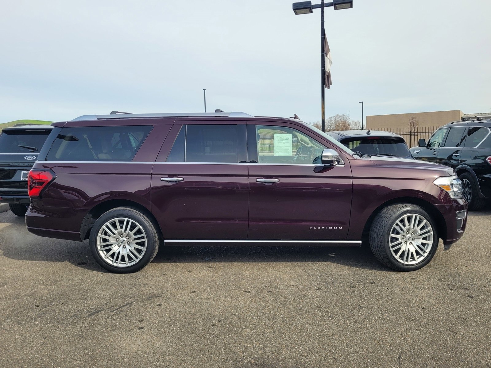 Used 2023 Ford Expedition Max Platinum image 3