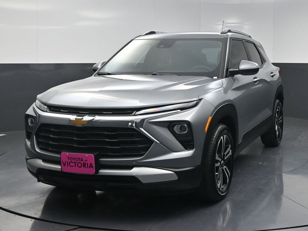 Used 2025 Chevrolet TrailBlazer LT image 3