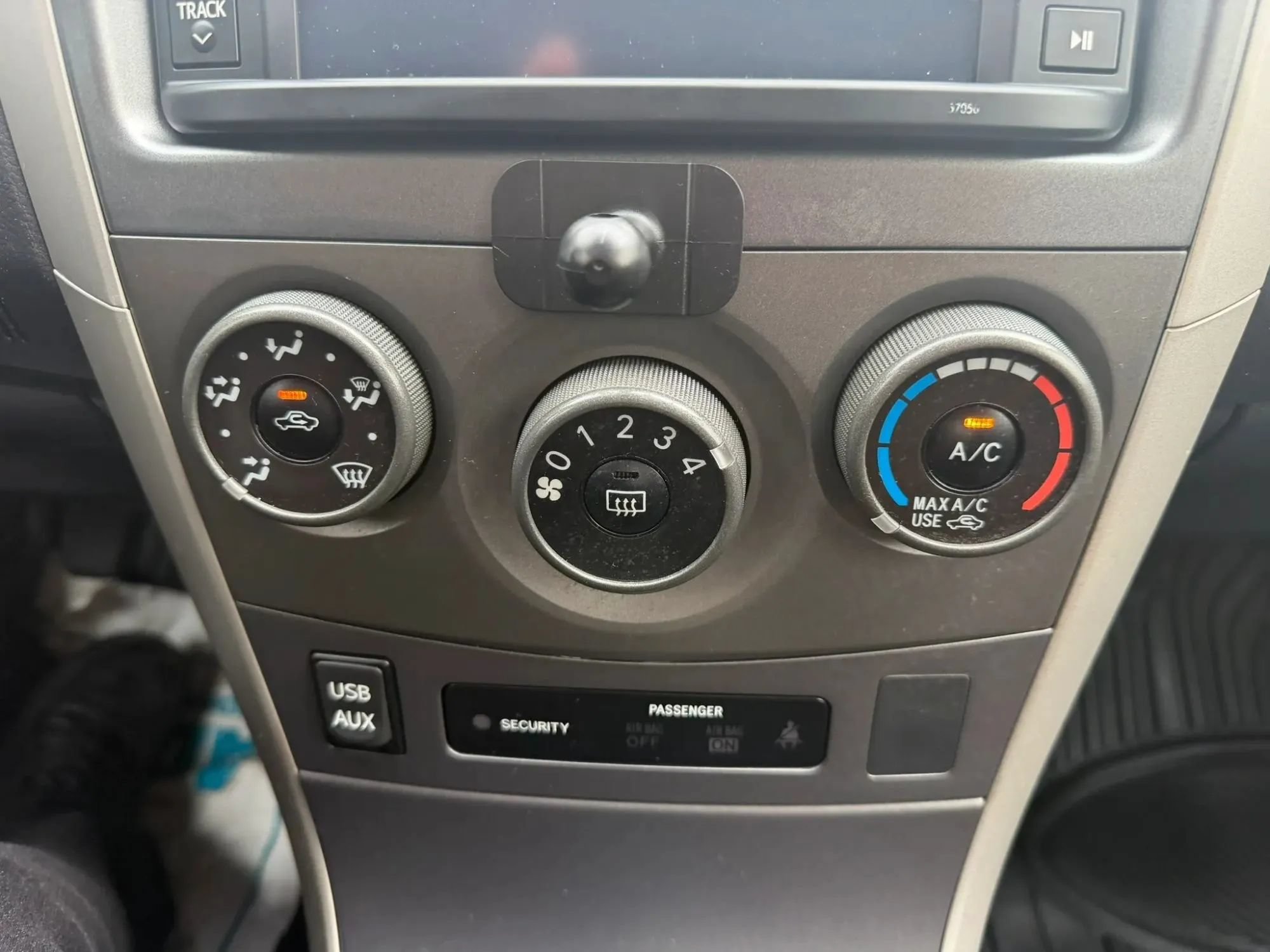 Used 2013 Toyota Corolla S w/ Premium Pkg FWD image 18