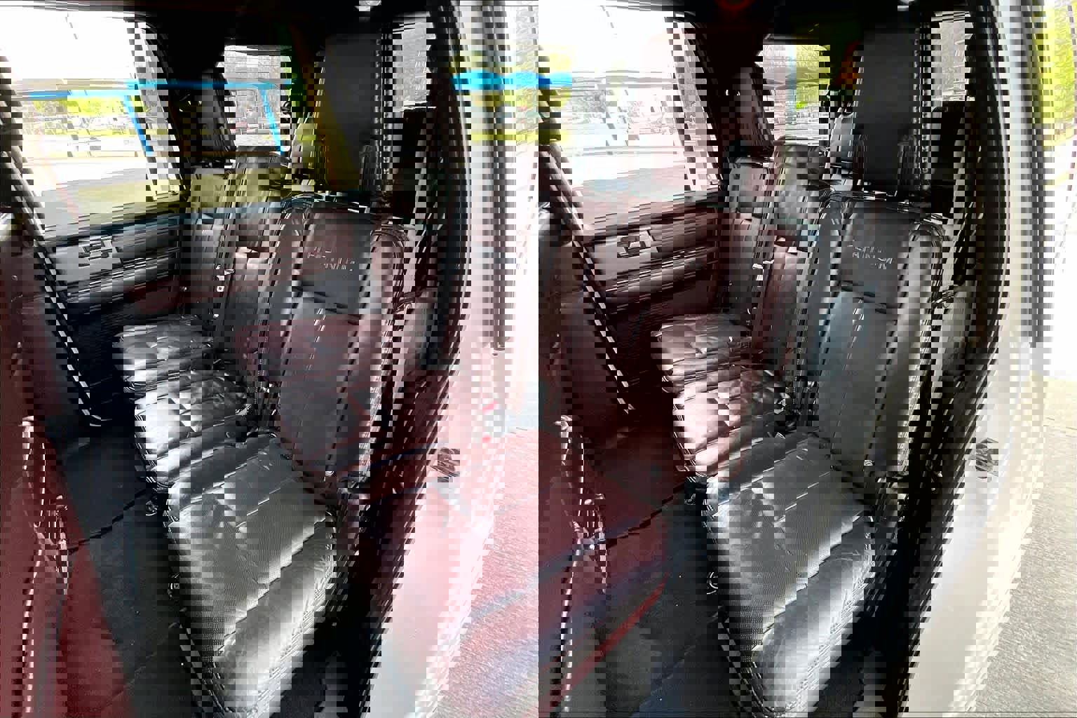 Used 2015 Ford Expedition Platinum image 21