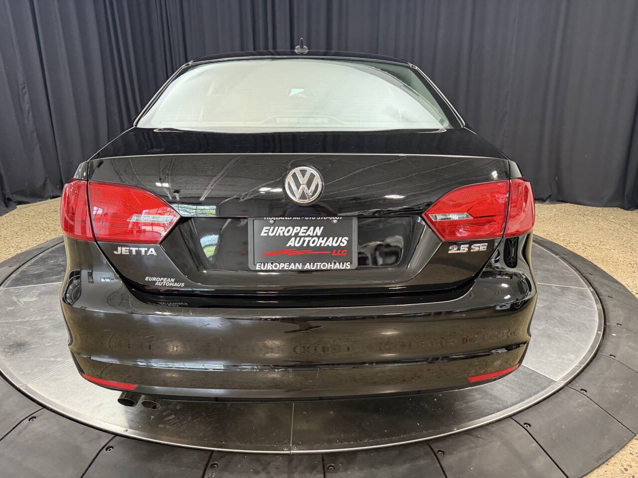 Used 2013 Volkswagen Jetta SE FWD image 11
