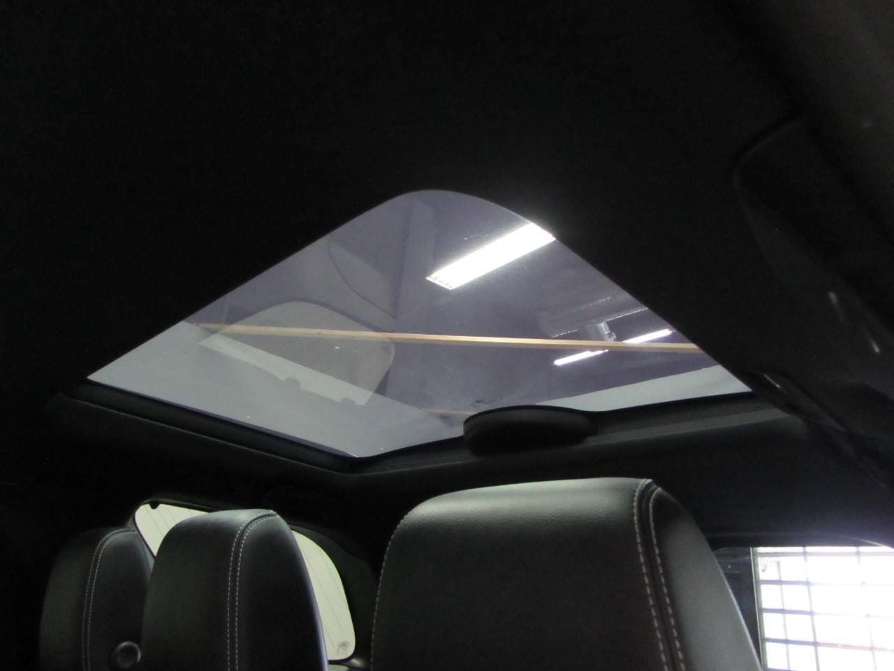 Used 2022 Land Rover Discovery S R-Dynamic image 33