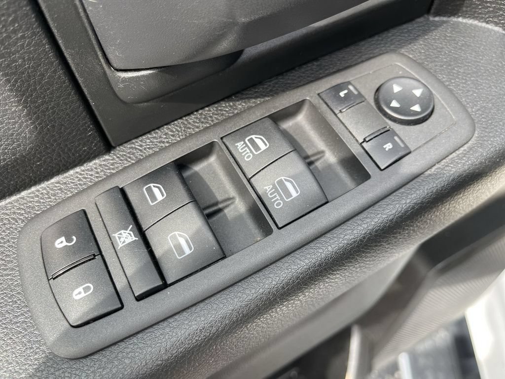 Used 2018 RAM 3500 Tradesman w/ Chrome Appearance Group AWD/4WD image 13
