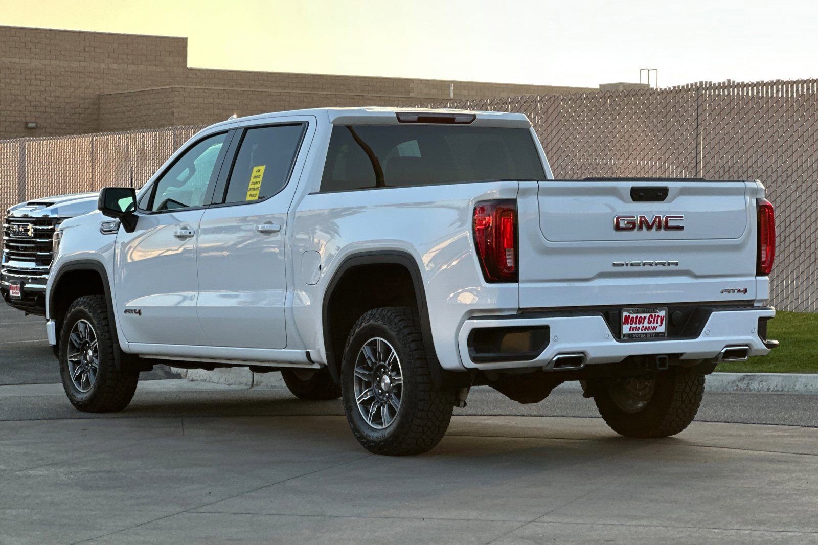Certified 2025 GMC Sierra 1500 AT4 image 6