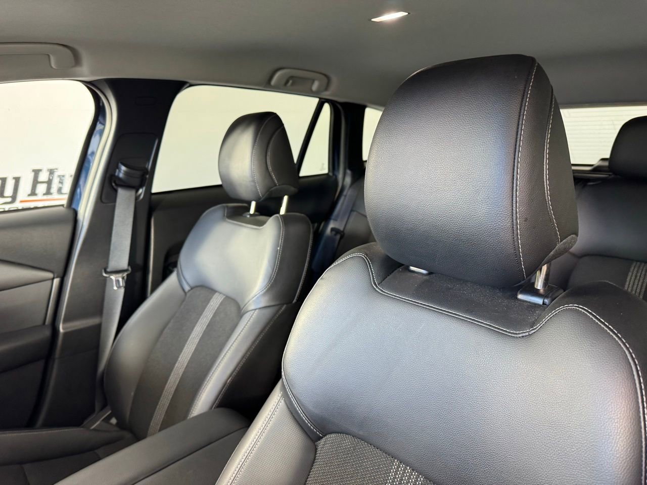 Used 2025 MAZDA CX-50 AWD 2.5 S w/ Select Package image 3