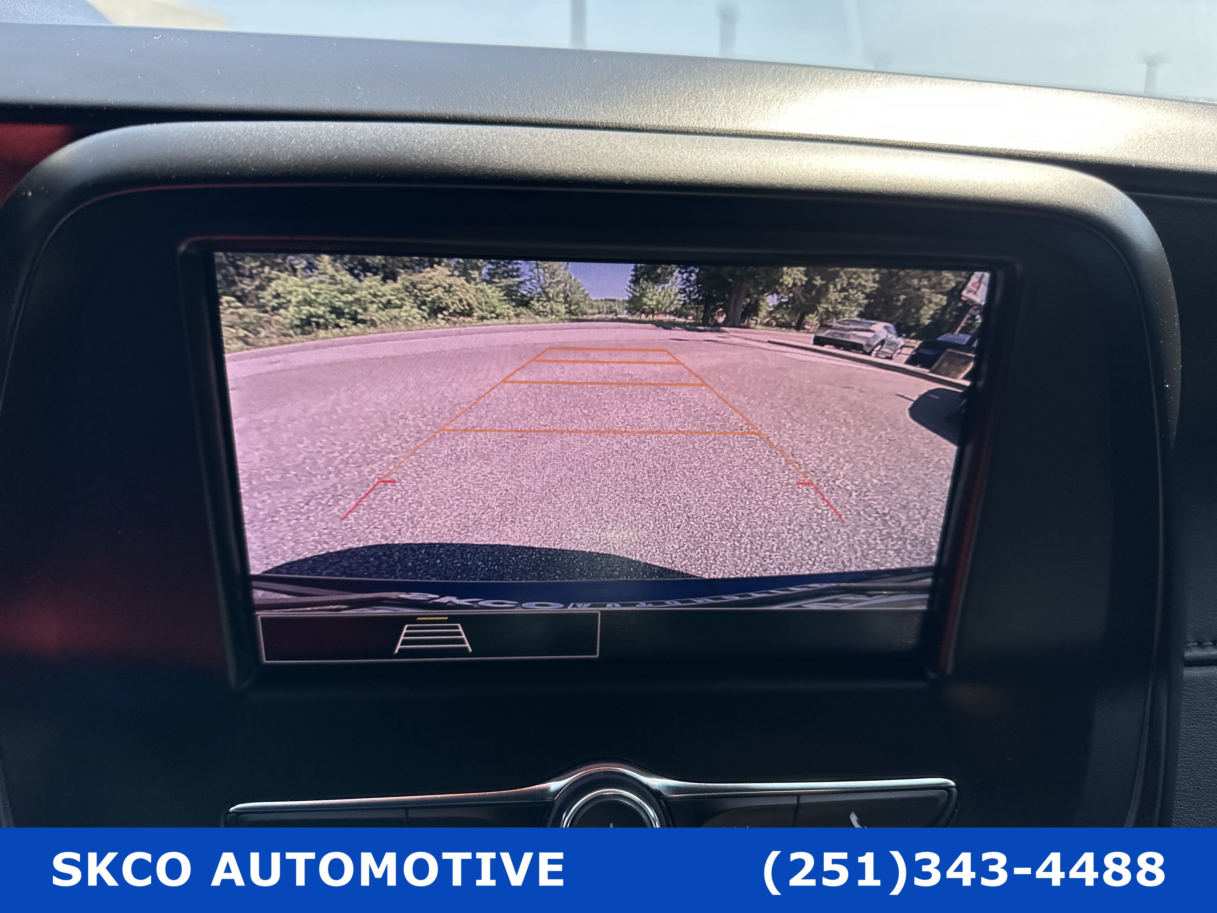 Used 2021 Chevrolet Camaro LT RWD image 17