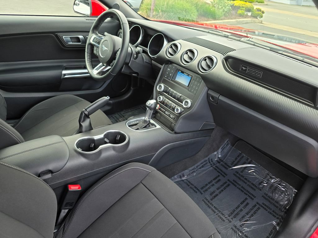 Used 2020 Ford Mustang Convertible image 11