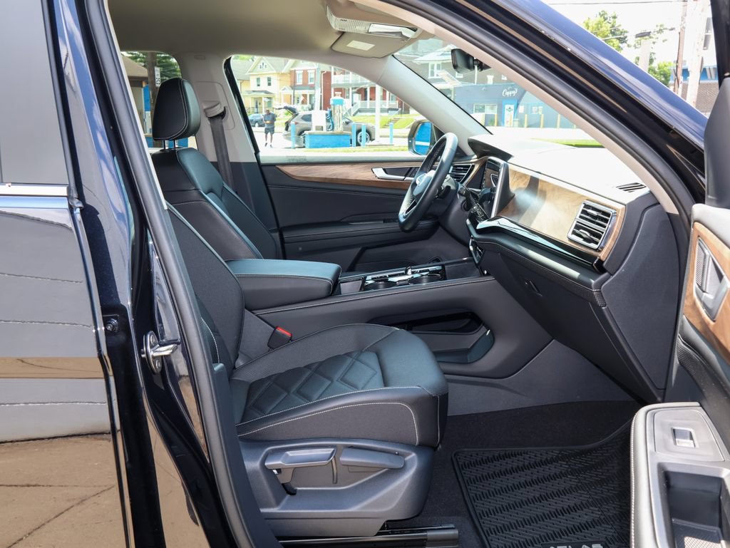 Used 2024 Volkswagen Atlas SE FWD image 29