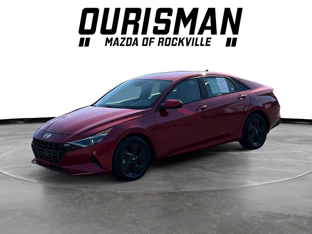 Used 2022 Hyundai Elantra SEL image 2