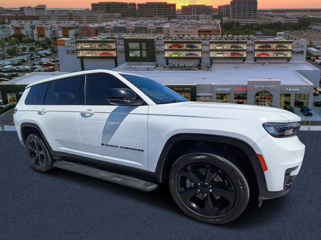 Used 2023 Jeep Grand Cherokee L Laredo