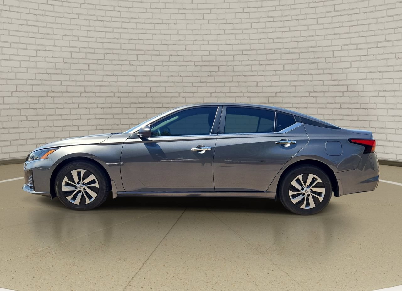 Used 2025 Nissan Altima 2.5 S FWD image 8