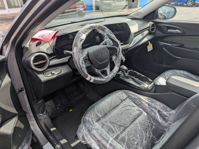 New 2026 Chevrolet Trax ACTIV w/ Sunroof Package FWD image 12