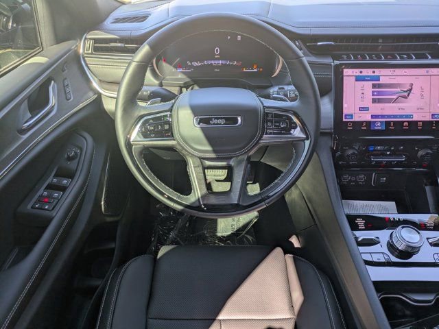 New 2025 Jeep Grand Cherokee L Overland w/ Advanced Protech Group III AWD/4WD image 13