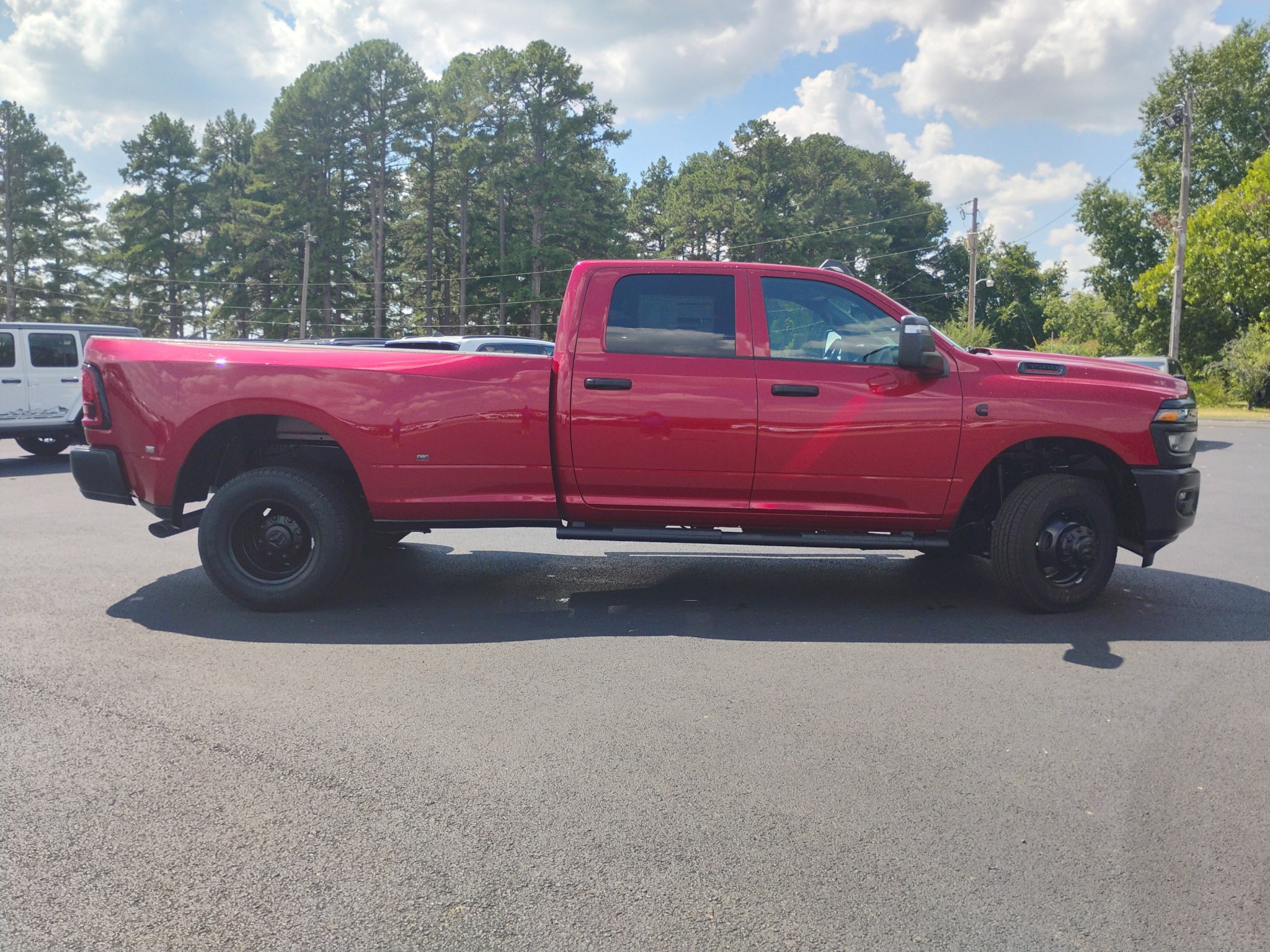 New 2027 RAM 3500 Tradesman AWD/4WD image 4