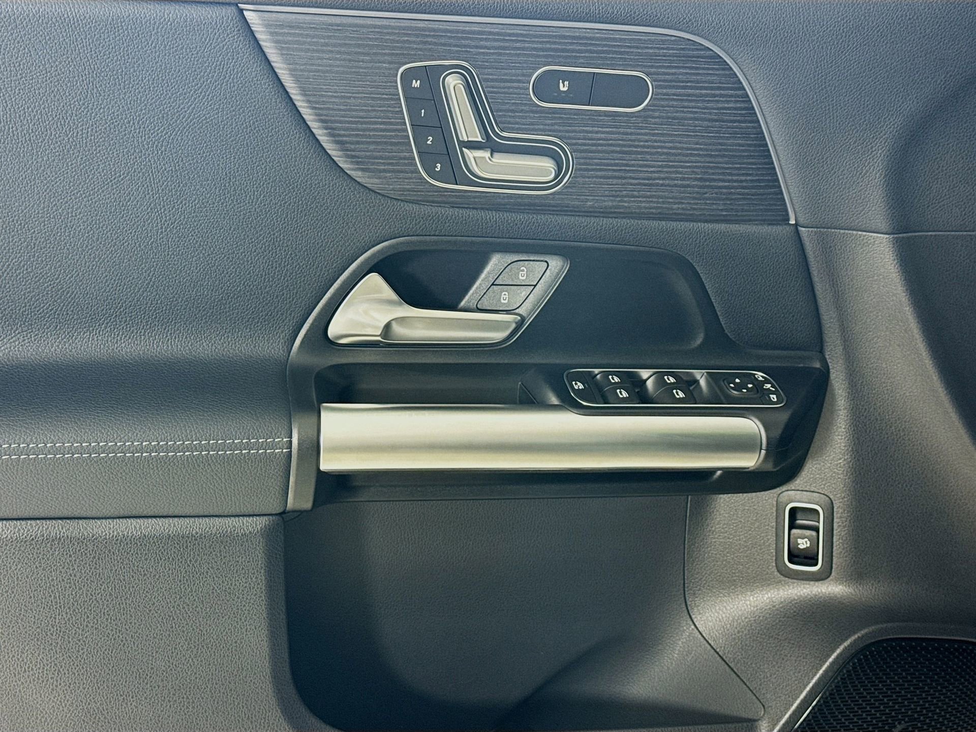 New 2026 Mercedes-Benz GLA 250 image 18