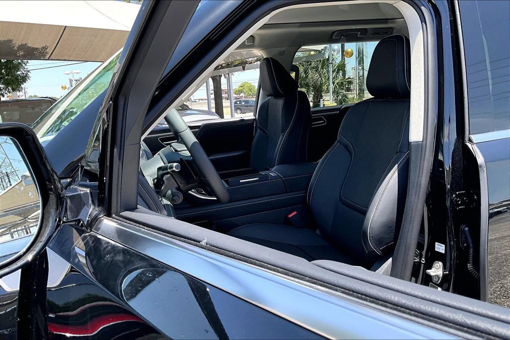 New 2027 INFINITI QX80 Luxe RWD image 13