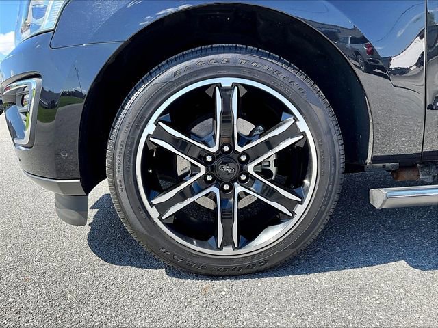 Used 2019 Ford Expedition Limited w/ Special Edition Package image 7