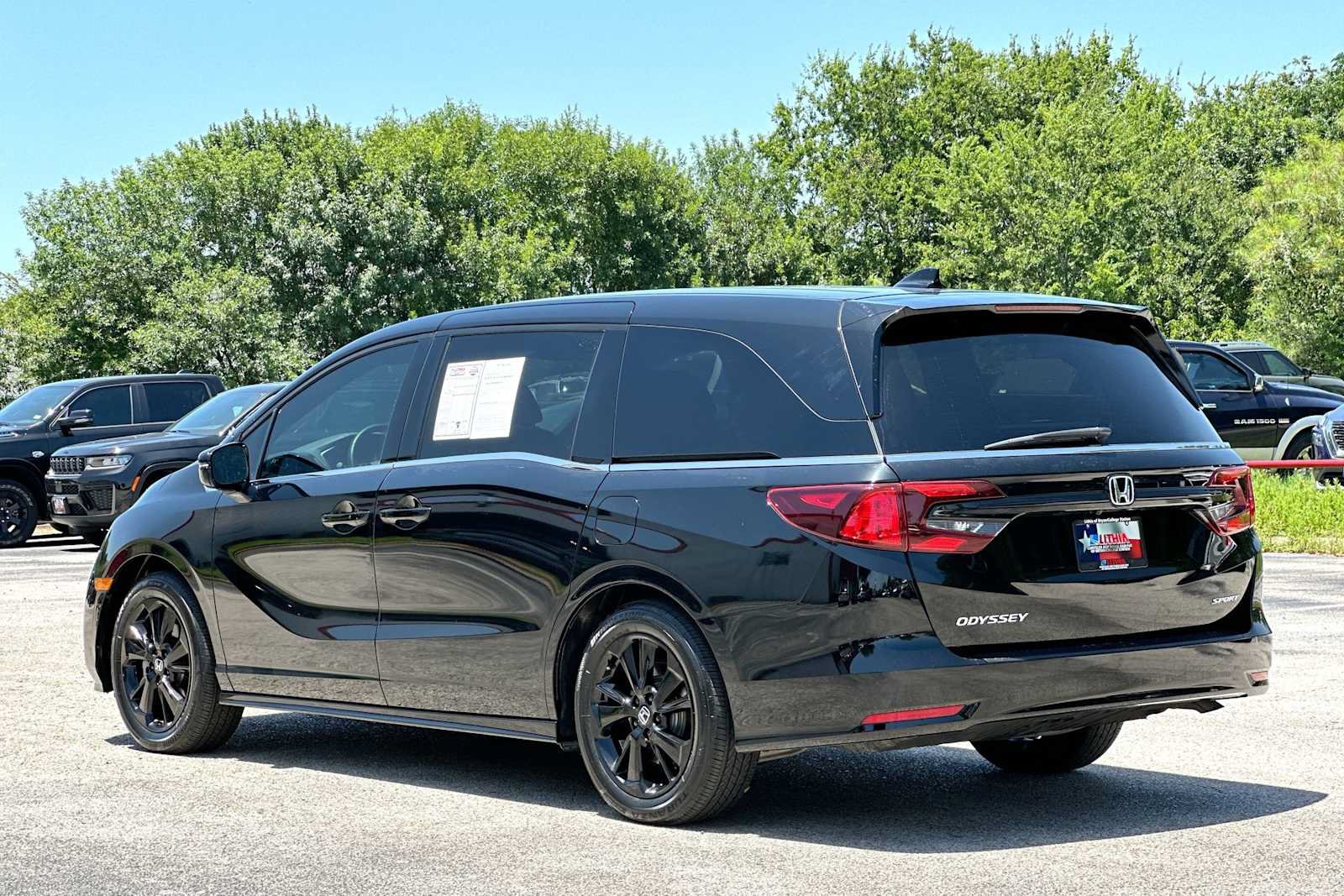 Used 2024 Honda Odyssey Sport image 13