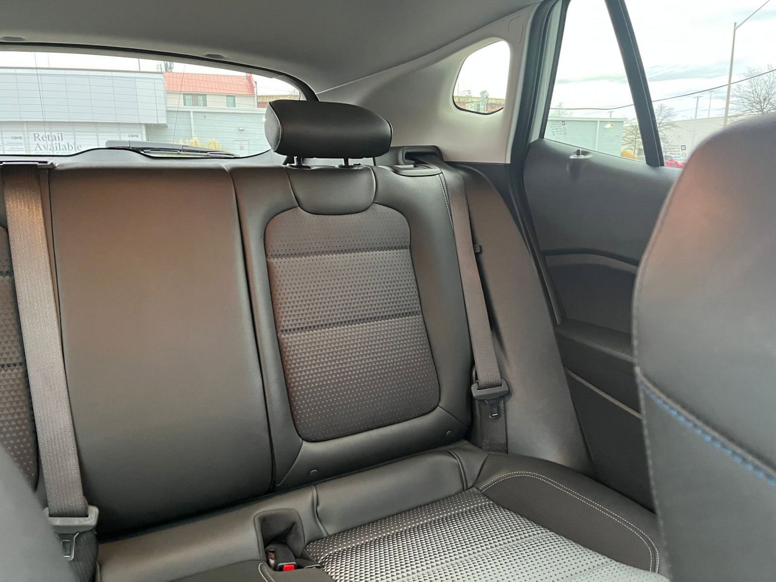 Used 2025 Chevrolet Trax LT w/ LT Convenience Package image 36