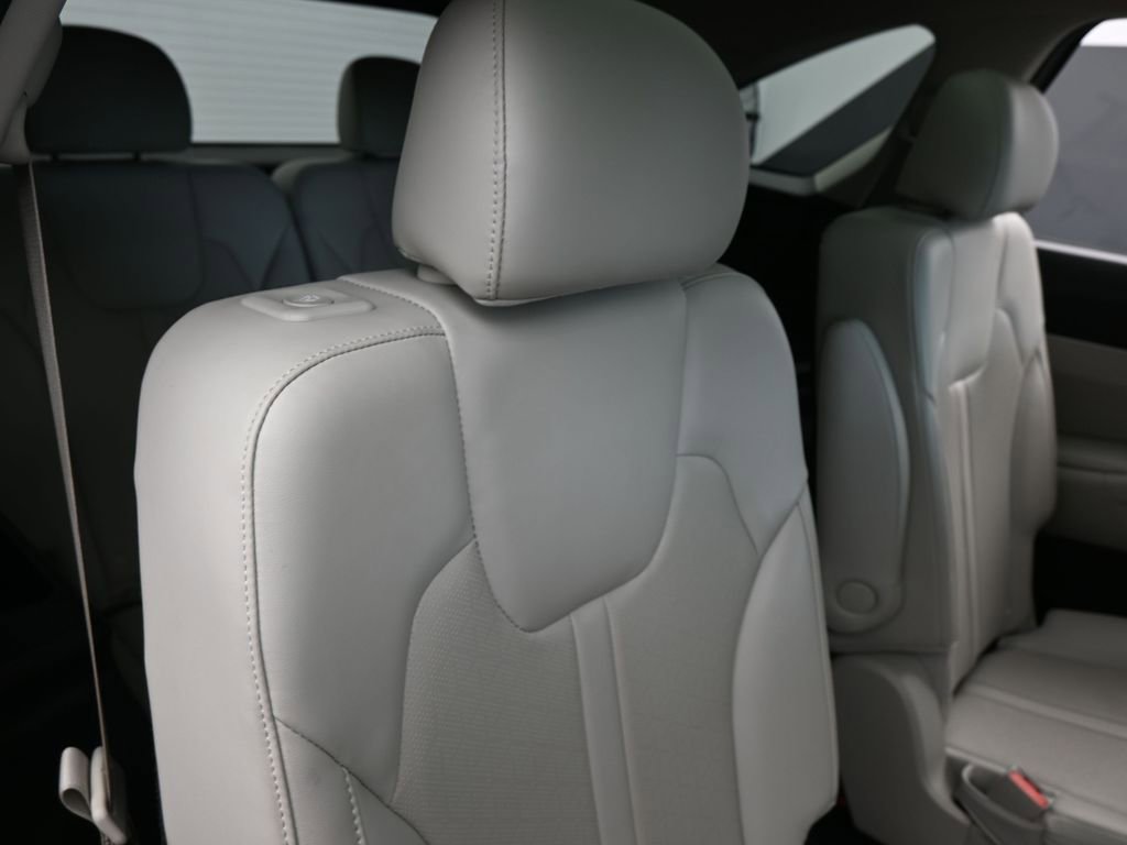 Used 2023 Kia Sorento X-Line EX image 41