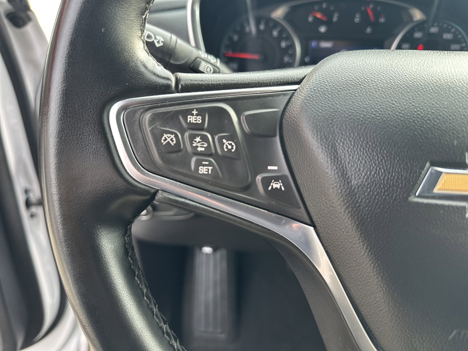 Used 2024 Chevrolet Equinox LT image 13