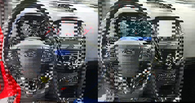 Used 2017 Ford Focus ST image 3